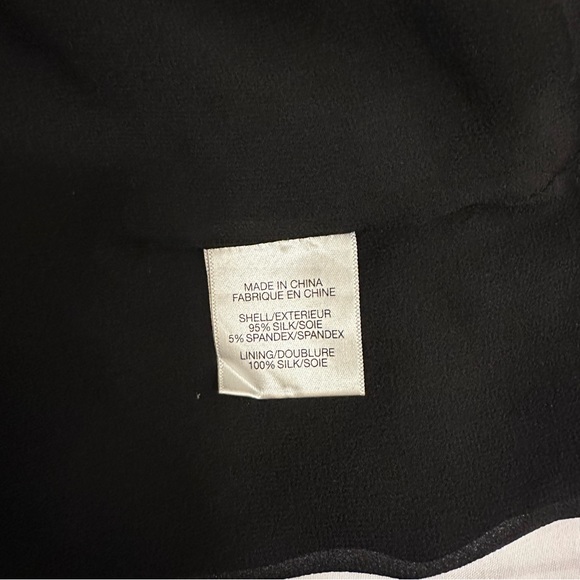 Theory Mini Black Skirt With Side Pockets. Size 12 - Picture 6 of 6